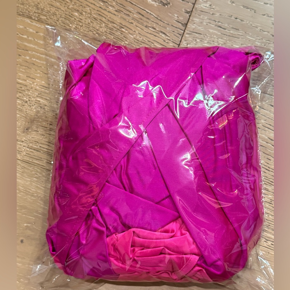 Mac Duggal V-Neck Fuchsia Evening Gown with High Slit size 2 NWT - Picture 10 of 10